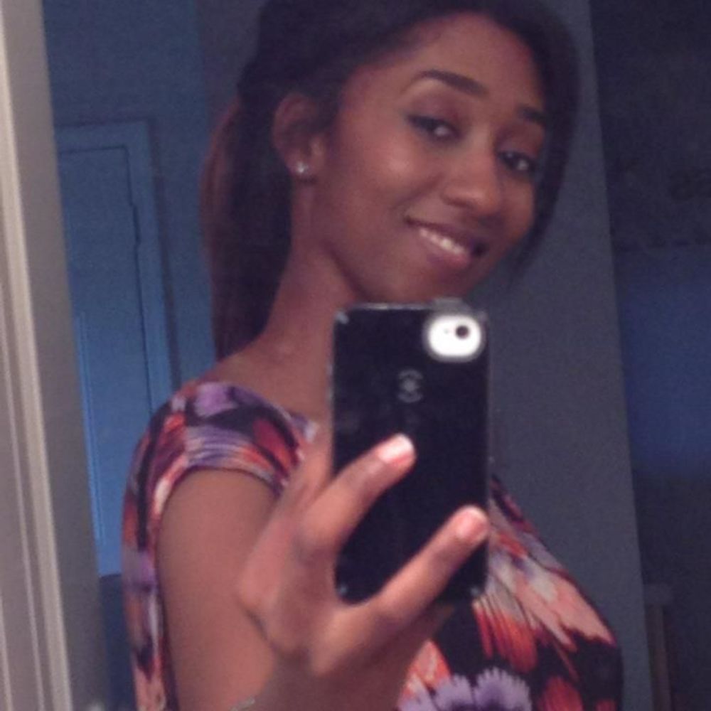 Meet your Posher, Olivia